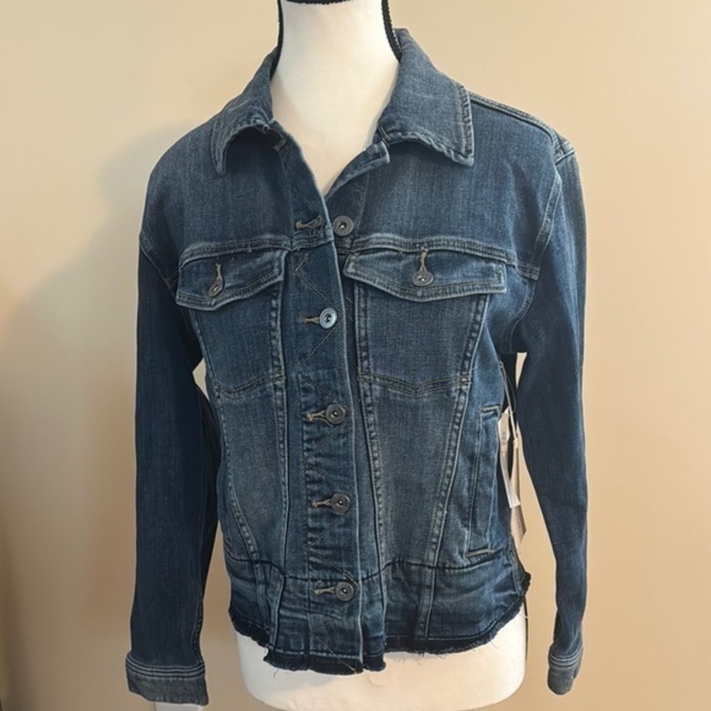 Vince camuto women’s jeans jacket raw hem button‎ up NWT size small